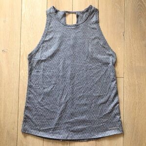 Patagonia Cutout Racerback Tank Top in Gray Size S